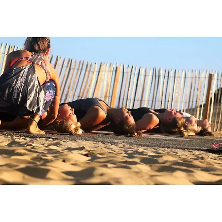 Hostel Surf Riders & Co Surf Camp